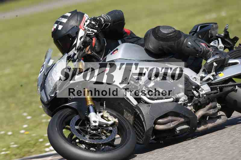 /44 09.08.2025 Plüss Moto Sport ADR/Einsteiger/575